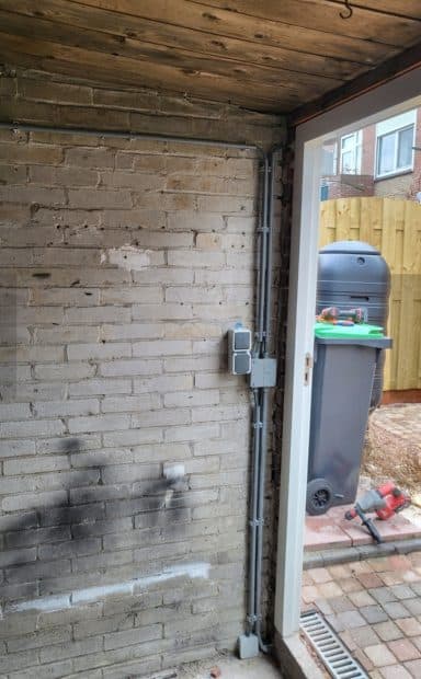 Project image-384x620.jpg uitgevoerd door De Elektricien