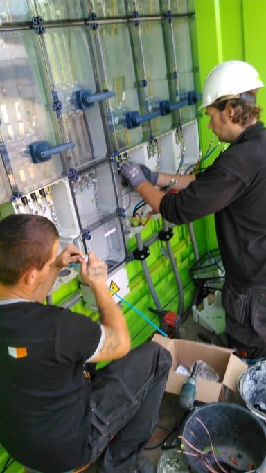 Storingen oplossen & spoedservice door De Elektricien (image-384x683.jpg)